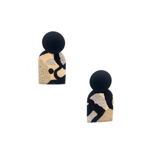 Beige and Black Pepper-Arc